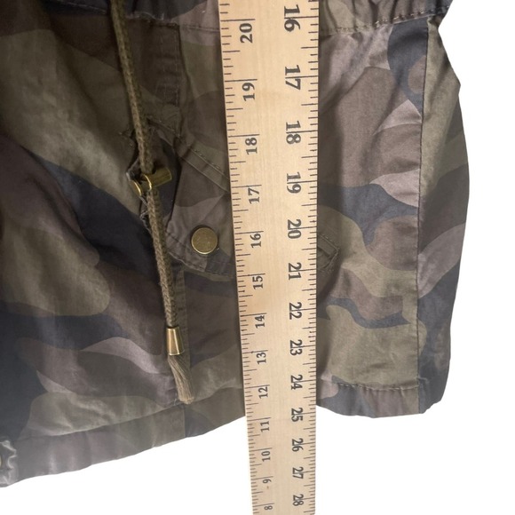 Love Me Now Women's Size Large Camouflage Hooded Jacket - Picture 7 of 10